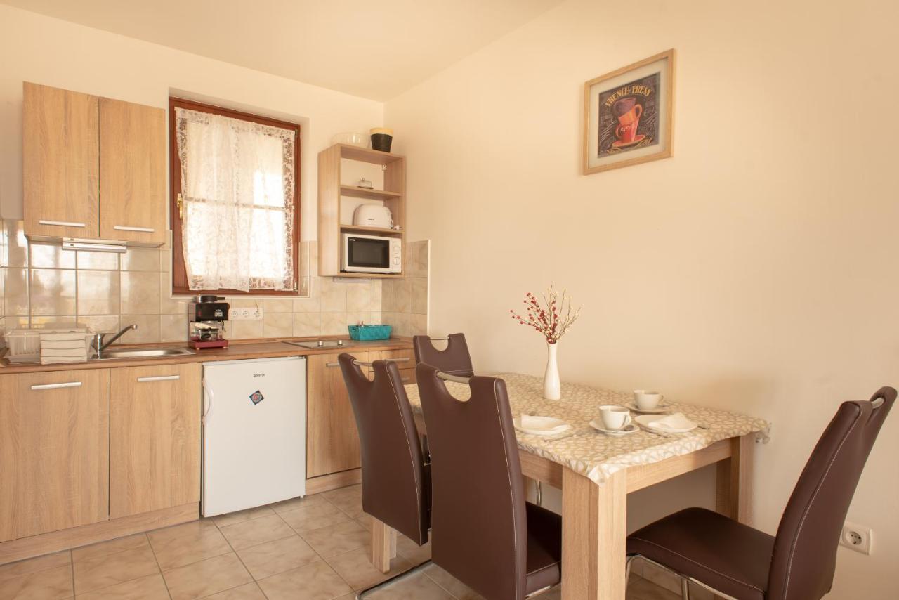 Modor Apartman Alsópáhok Exterior foto