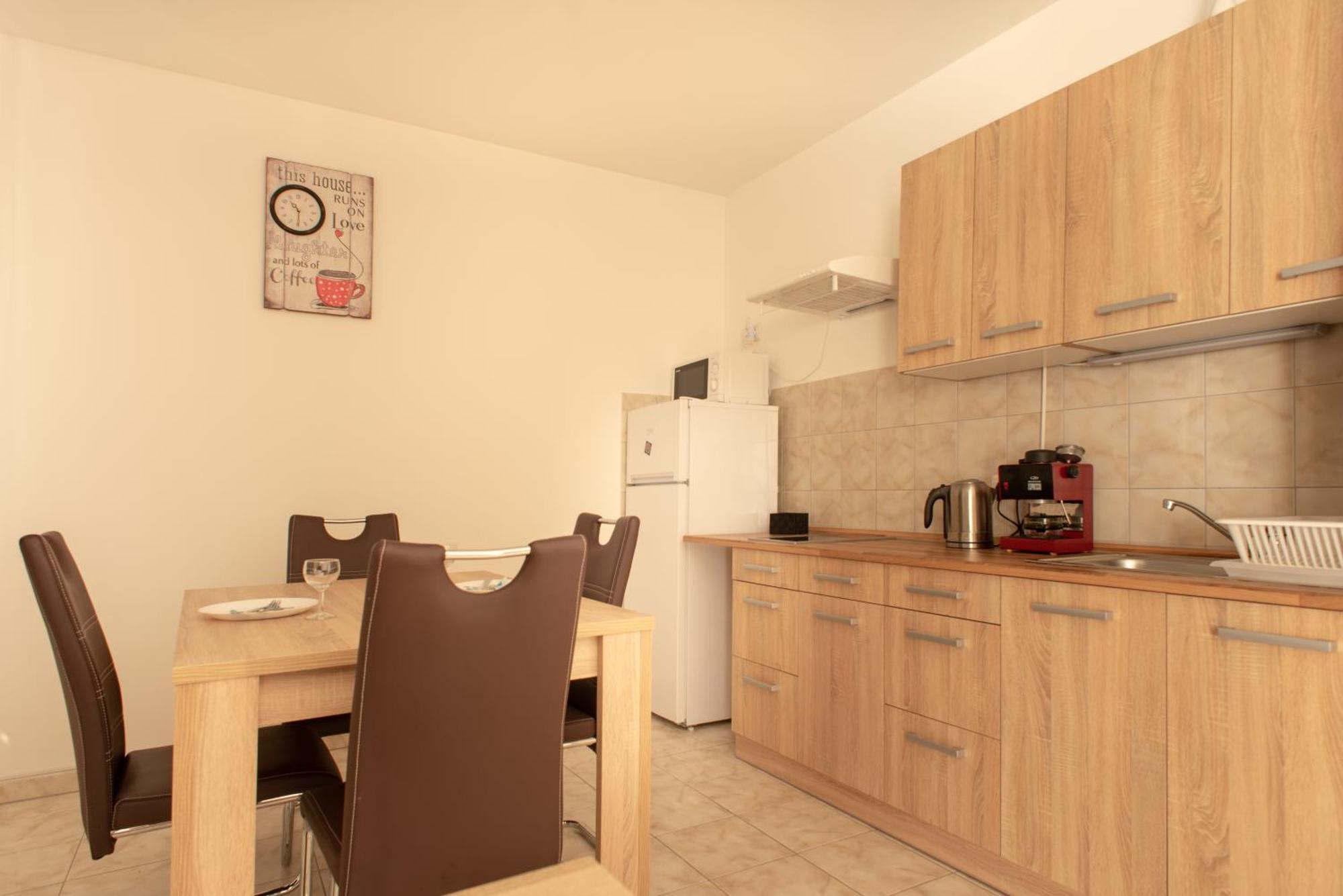 Modor Apartman Alsópáhok Exterior foto