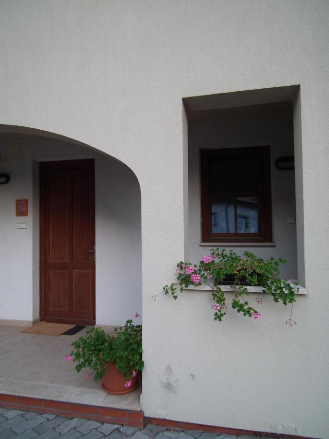 Modor Apartman Alsópáhok Habitación foto